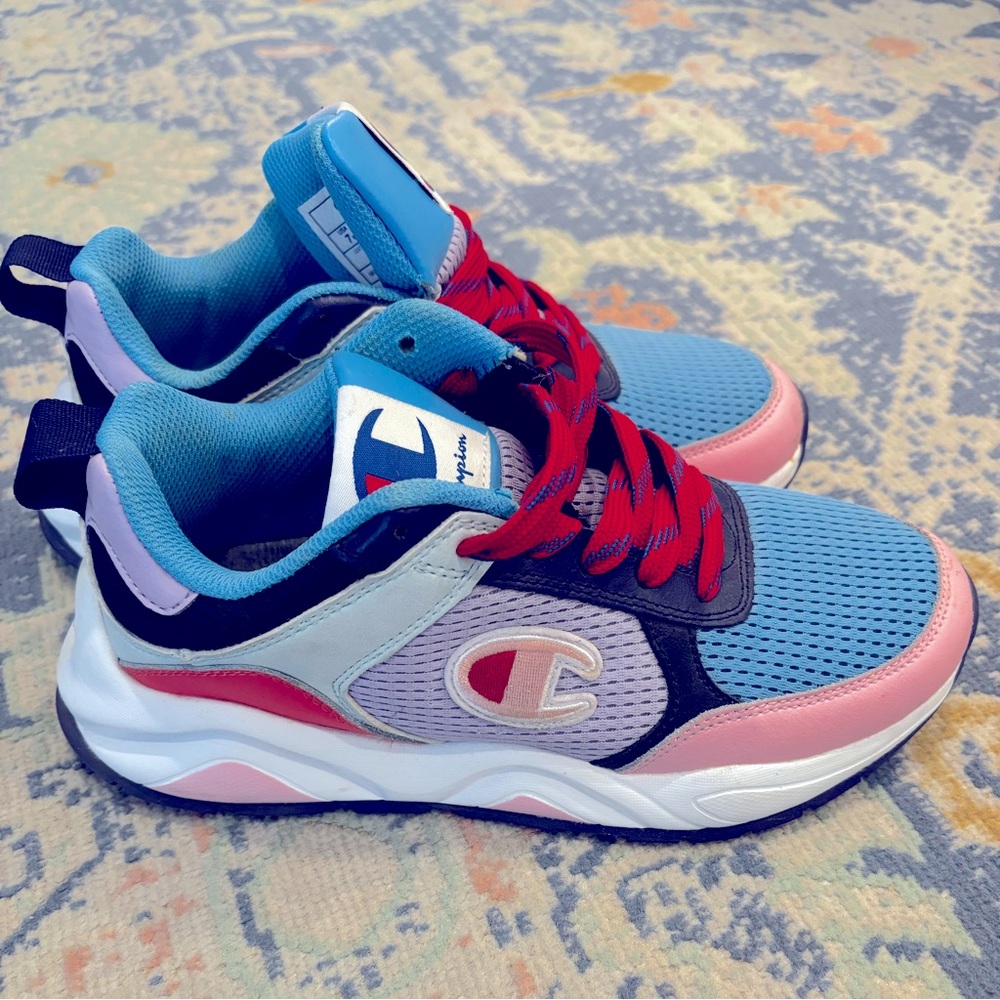 Champion women’s runners size 7